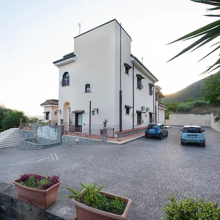 Grotta Dell'olio Bed & Breakfast